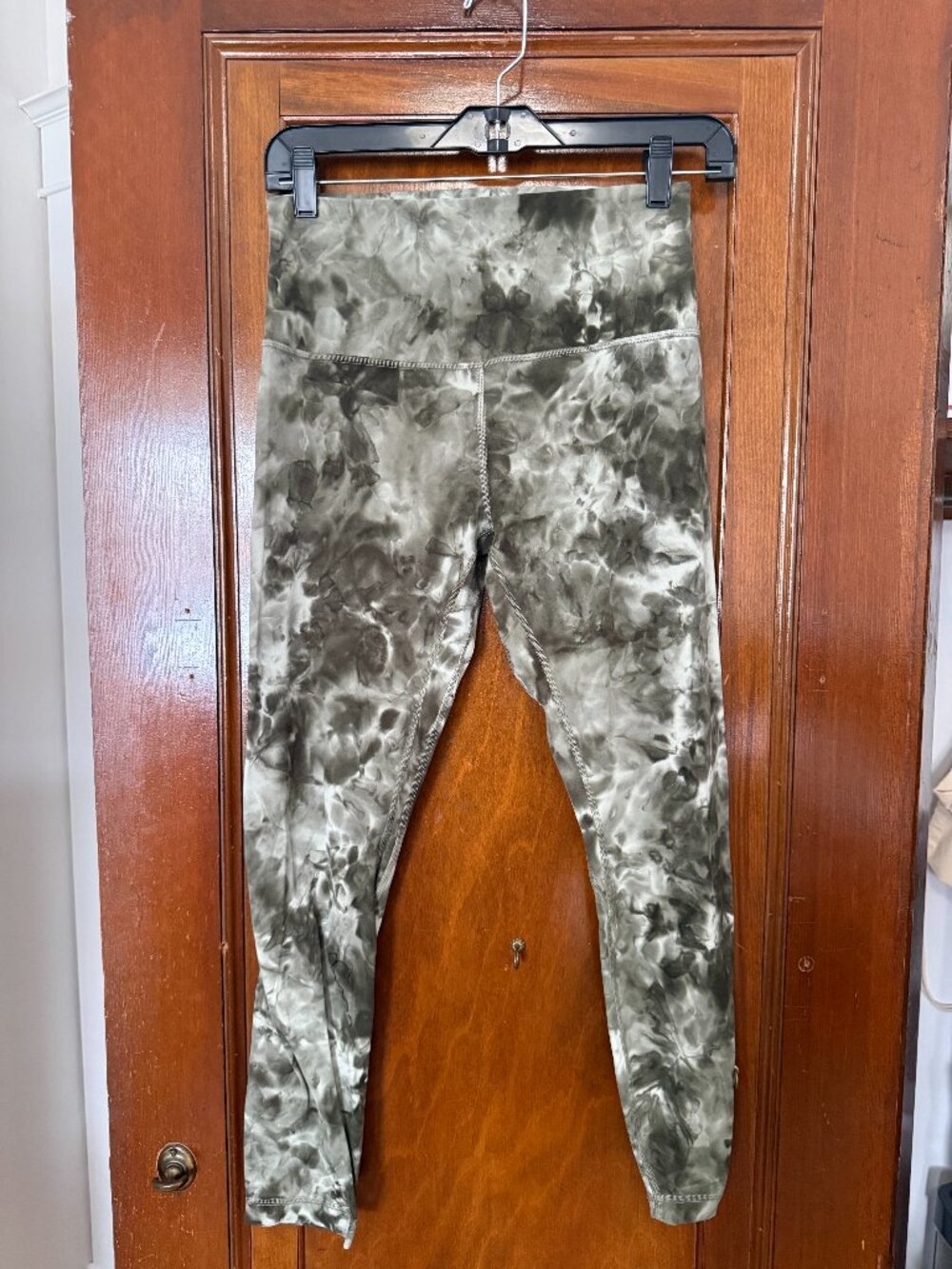 Lululemon Green and White Tie Dye Print Leggings